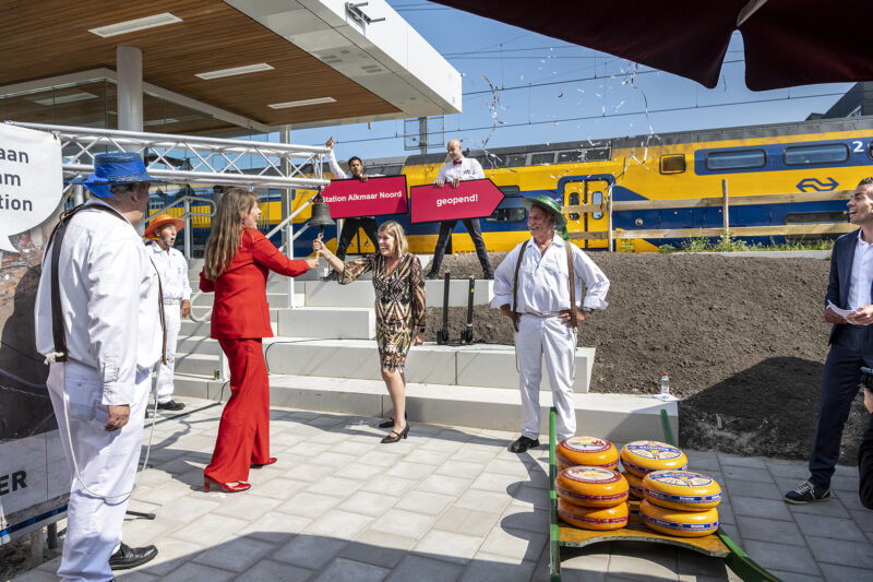 Alkmaar Noord officially opened - small train station addresses major themes